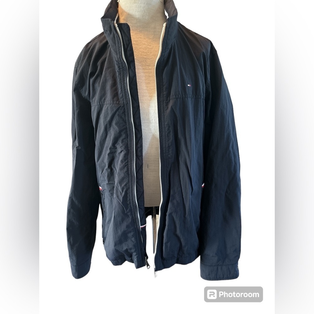 Tommy Hilfiger Dark Navy Blue Windbreaker Jacket Logo Hidden Hood EUC